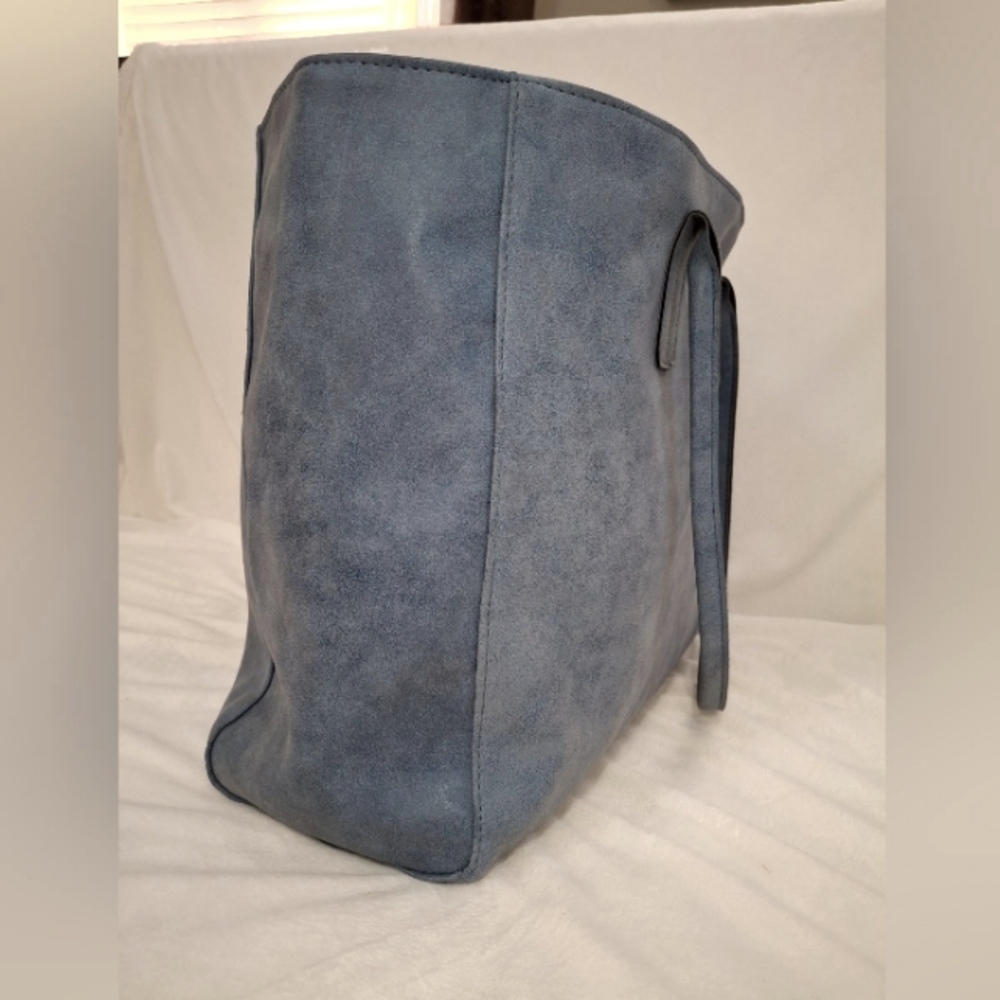 Large tote